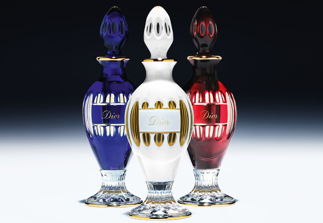 ディオール AMPHORE DE PARFUM The iconic Dior amphora bottle is distinguished by its