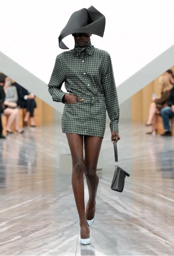 Dior printemps-été 2026 : Jonathan Anderson peut-il réinventer sans trahir ?