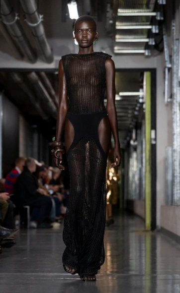 Jean Paul Gaultier printemps-été 2026 : Duran Lantink ravive la mode du scandale