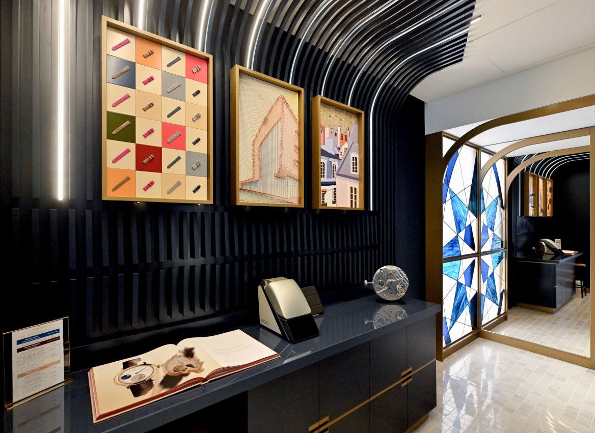 Vacheron Constantin repense sa boutique parisienne autour de l’art contemporain