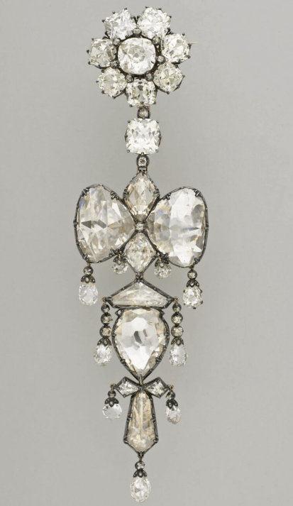 Bijoux volés au Louvre : le point sur les trésors disparus