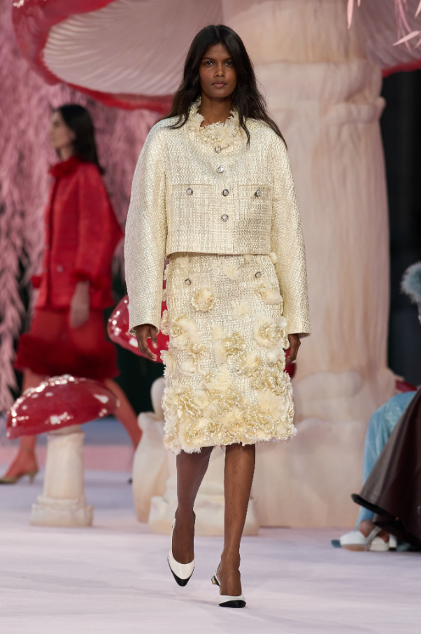 Chanel Haute Couture Printemps-Eté 2026 : administrer le mythe ou reprendre le pouvoir ?