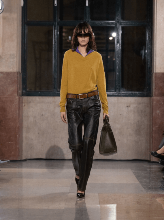 MM6 Margiela Automne-Hiver 2026 : l’élégance du retrait