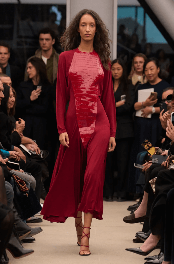 Alaïa automne-hiver 2026 : la dernière collection de Pieter Mulier