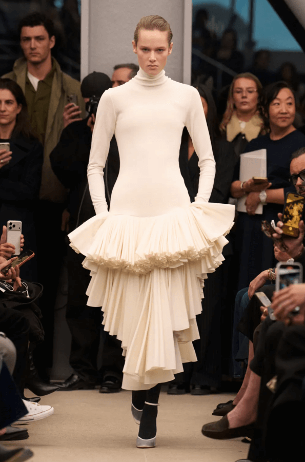 Alaïa automne-hiver 2026 : la dernière collection de Pieter Mulier