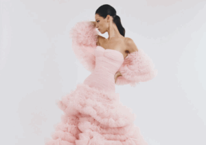 Artémis rétrocède Giambattista Valli à son fondateur