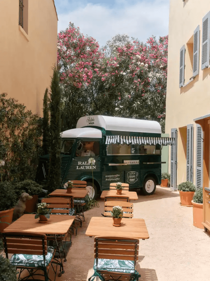 Ralph Lauren ouvre sa première boutique à Saint-Tropez