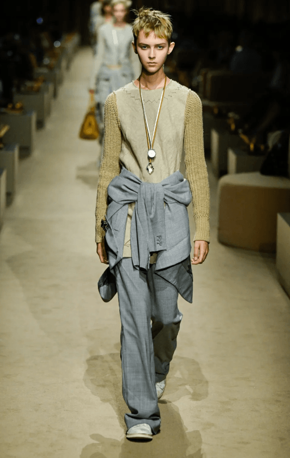 Fashion Week Printemps-Eté 2027 | Coach : le vestiaire pointu qui cultive la désirabilité de la marque