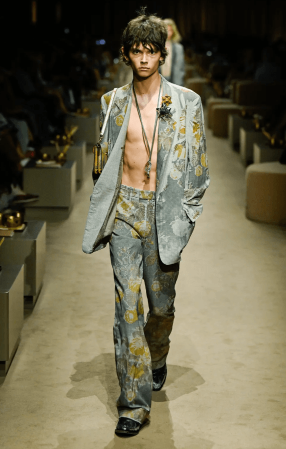 Fashion Week Printemps-Eté 2027 | Coach : le vestiaire pointu qui cultive la désirabilité de la marque