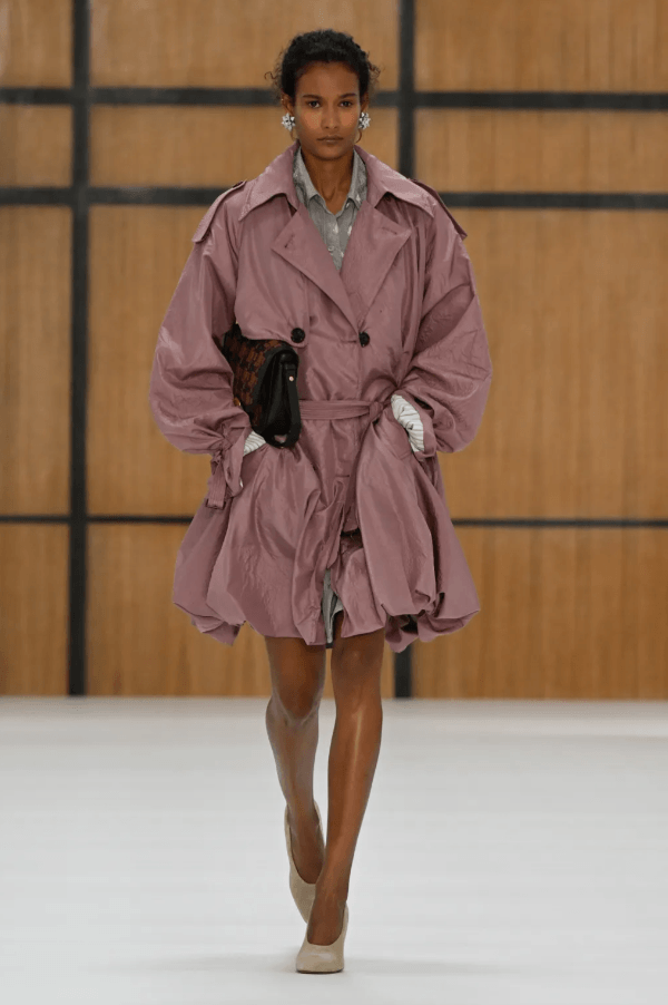Fashion Week Printemps-Eté 2027 | Burberry entre héritage de marque et désir de modernité