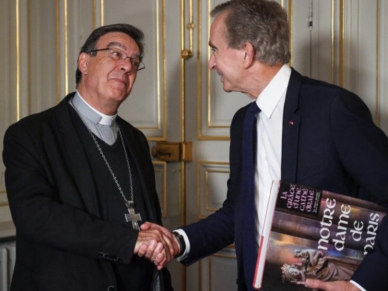 Notre-Dame de Paris : Bernard Arnault (LVMH) officialise le don de 200 millions d’euros