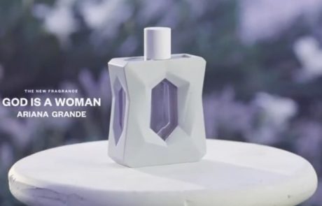 Ariana Grande lance un parfum… pour nettoyer l’océan