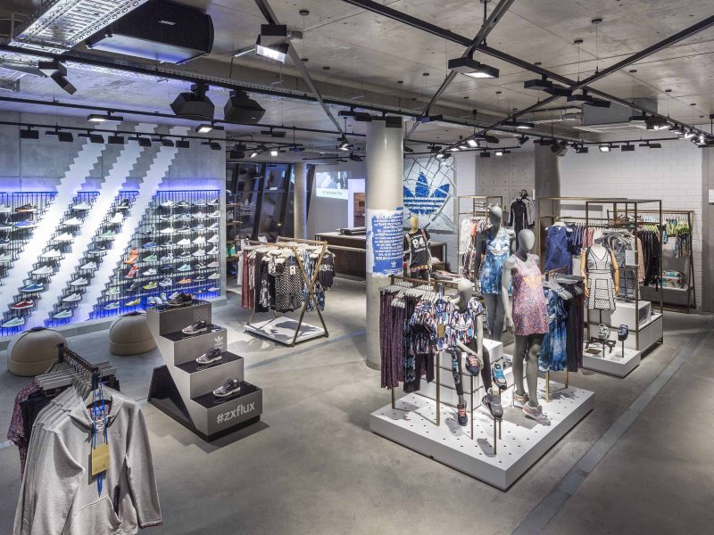 Adidas investit dans le polyester recyclé