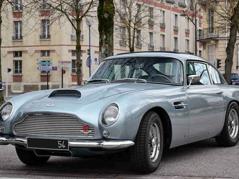 Aston Martin ressort sa légendaire DB5