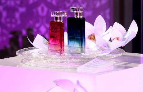 Kenzo takada imagine le nouveau parfum d’Avon