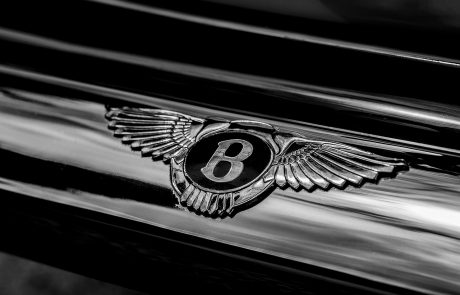 Bentley veut sortir sa première voiture électrique avant 2025