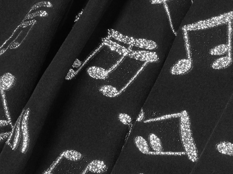 Saint Laurent double la mise sur le web