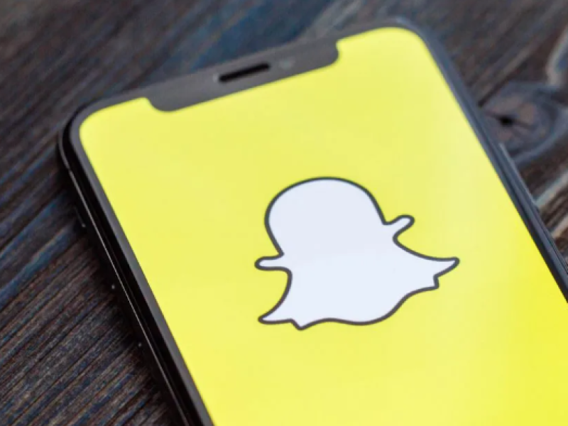 Snapchat et le luxe : défis et opportunités pour les maisons