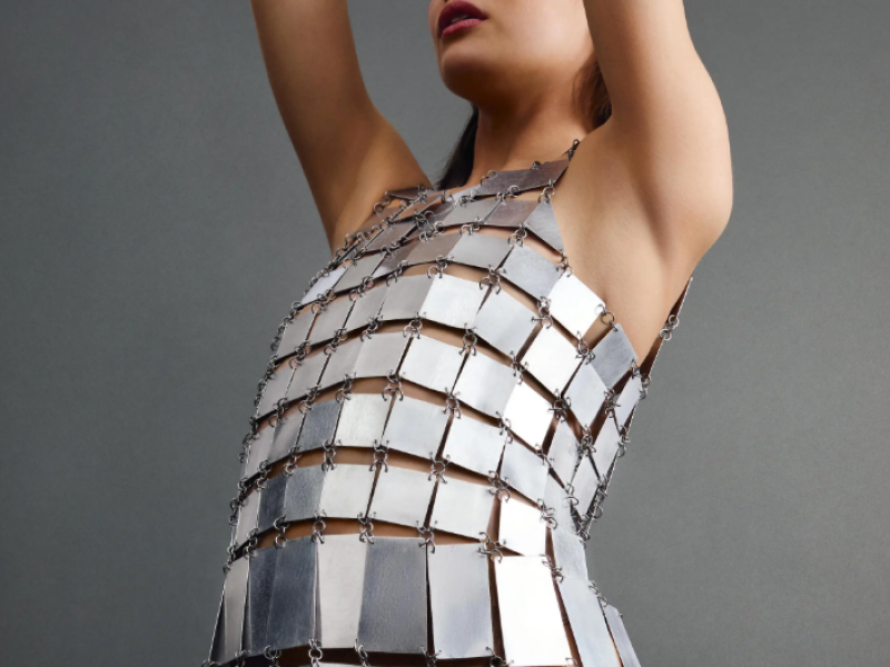 100 ans de haute couture exposés chez Bonhams Cornette de Saint Cyr