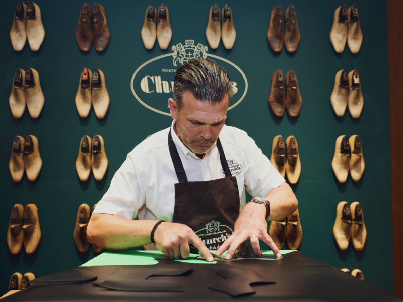 The Church’s Craft : initiation au savoir-faire des souliers de luxe