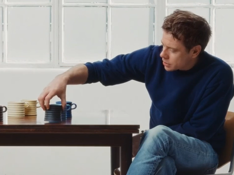 JW Anderson x Wedgwood : Jonathan Anderson transforme l’artisanat en manifeste culturel