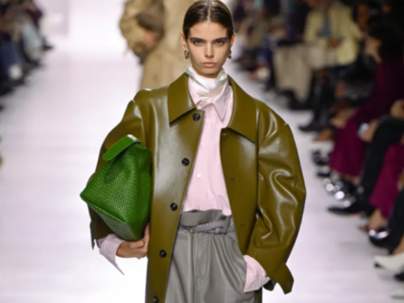 Bottega Veneta : Louise Trotter ne compte pas rester dans l’ombre de Gucci