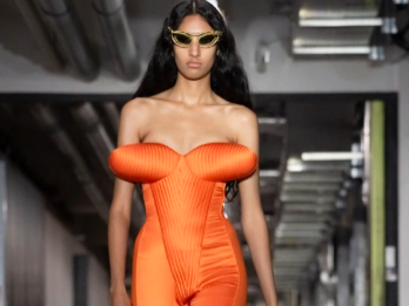 Jean-Paul Gaultier printemps-été 2026 : Duran Lantink ravive la mode du scandale