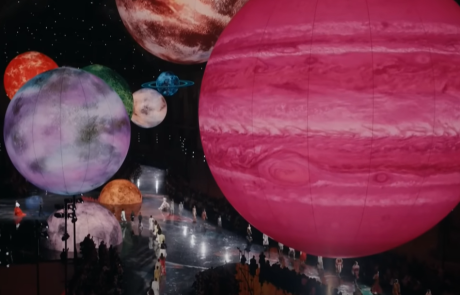 La bataille des Fashion Weeks : pourquoi Paris reste la capitale du luxe en 2025