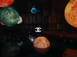 Défilé printemps-été 2026 : Matthieu Blazy rallume la galaxie Chanel