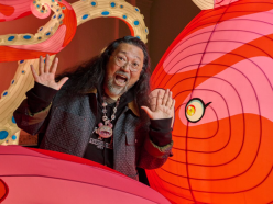 Louis Vuitton x Takashi Murakami : le sac Capucines se fait œuvre d’art à Art Basel Paris 2025