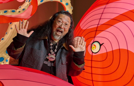 Louis Vuitton x Takashi Murakami : le sac Capucines se fait œuvre d’art à Art Basel Paris 2025
