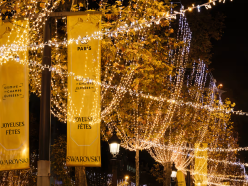 Noël du Luxe | Swarovski illumine les Champs-Elysées