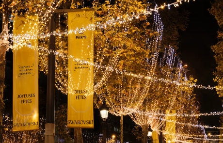Noël du Luxe | Swarovski illumine les Champs-Élysées
