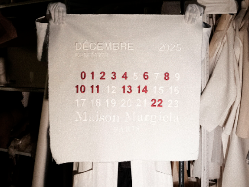 Noël du luxe | Maison Margiela réinvente le calendrier de l’Avent avec ses propres codes