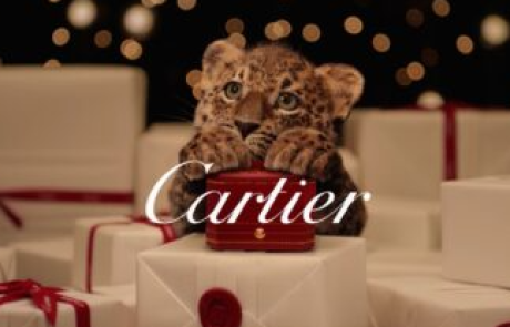 Noël du luxe | Les bébés panthères de Cartier, stars d&rsquo;une nouvelle campagne