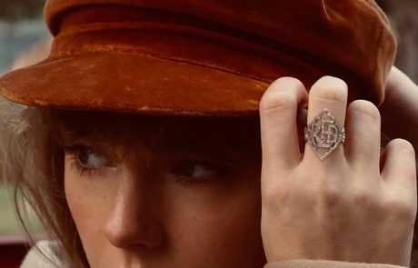 Taylor Swift Red (Taylor’s Version) : la bague Cathy Waterman