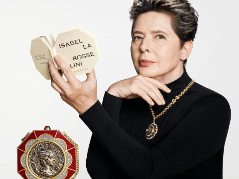 Bulgari renforce son offre premium avec la collection Icons Minaudières