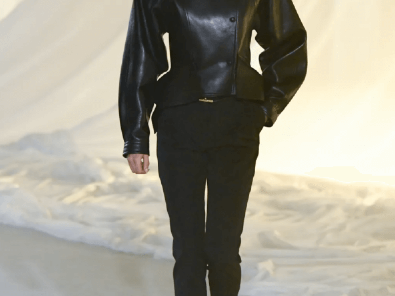 Balmain automne-hiver 2026 : le virage structuré d’Antonin Tron