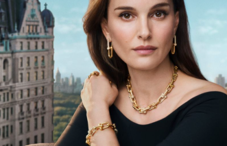 Tiffany & Co : la stratégie Natalie Portman – Connor Storrie décryptée