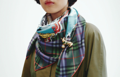 Burberry célèbre le centenaire de la reine Elizabeth II avec une collection capsule