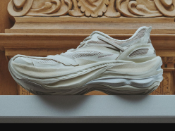 Balenciaga lance la Jet Sneaker