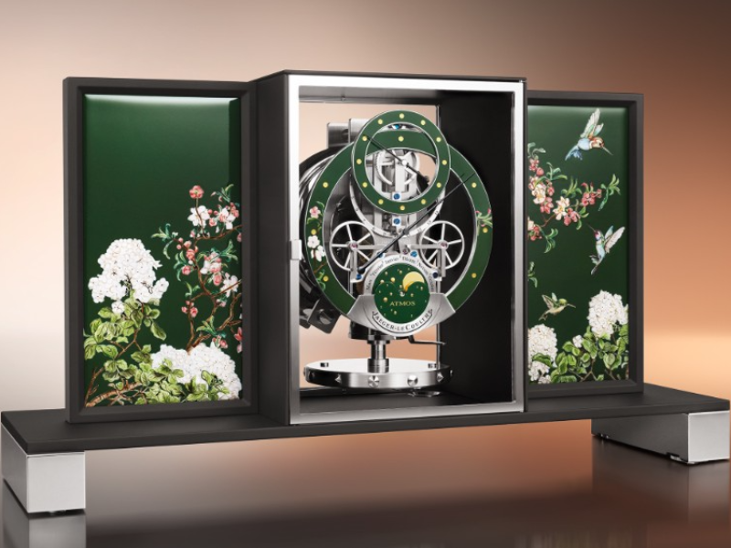 Jaeger-LeCoultre réinvente l’Atmos avec deux éditions d’art