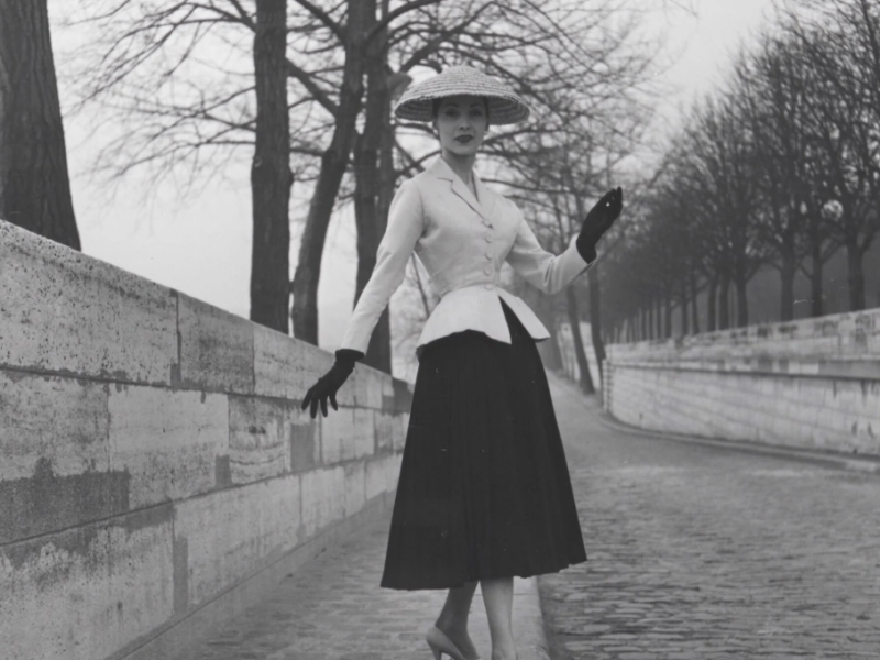 Histoire du New Look : comment Christian Dior a révolutionné la silhouette féminine