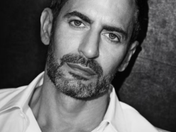 Marc Jacobs : biographie, parcours et rôle dans l’évolution du luxe contemporain