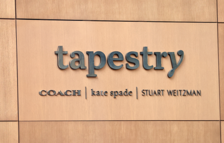 Tapestry développe Mira, une IA propriétaire dédiée à la mode et au luxe