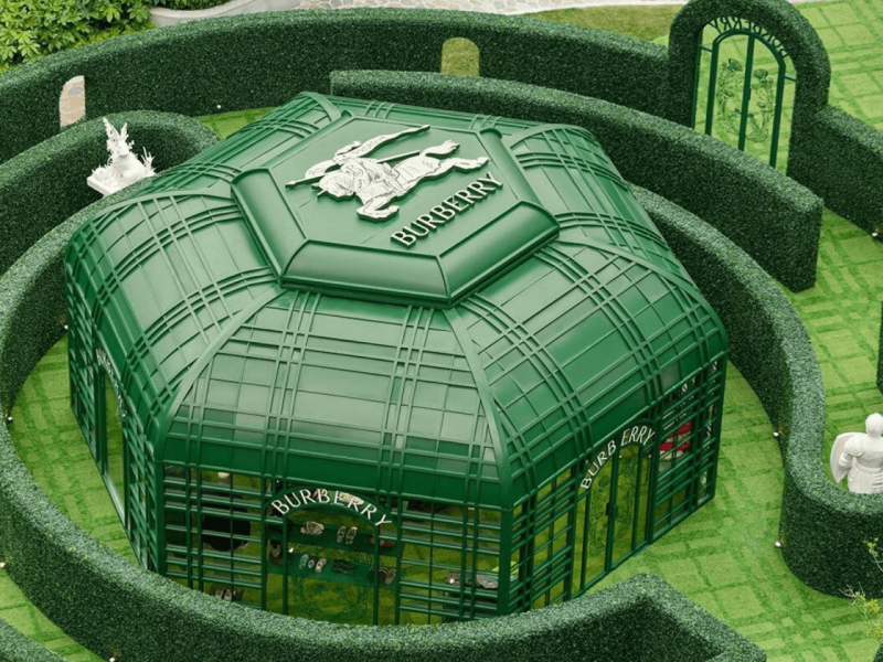 Pop-up Store luxe été 2026 | Burberry Summer Maze à Shanghai