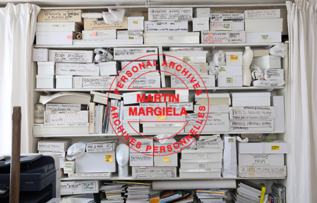 Martin Margiela expose ses archives personnelles avant une vente aux enchères évènement