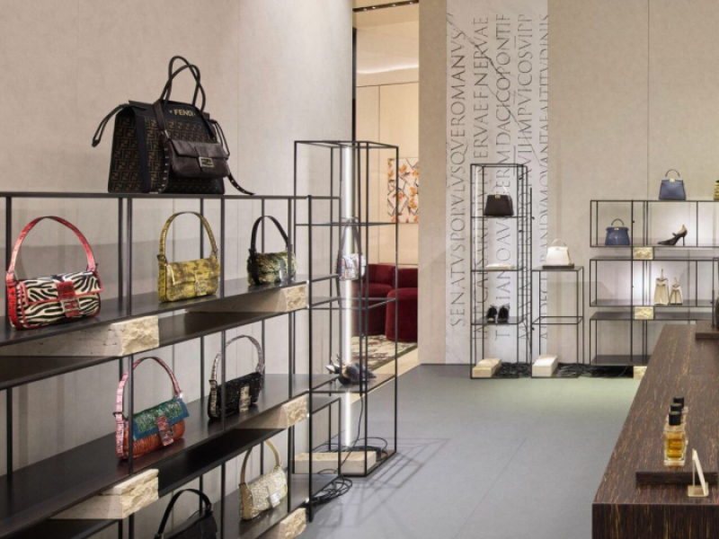 Fendi aligne son réseau de boutiques sur la vision de Maria Grazia Chiuri