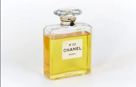 Chanel N°5 : histoire du parfum le plus célèbre du monde