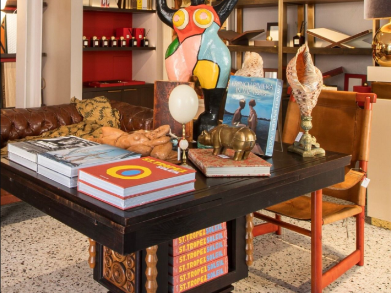 Assouline et Scarlett ouvrent une boutique à Saint-Tropez dédiée à l&rsquo;art de vivre méditerranéen